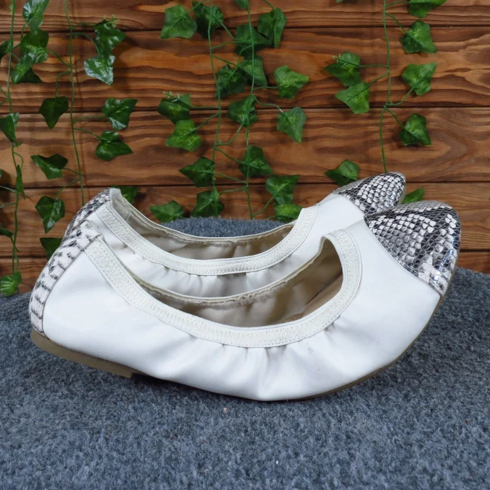 Time‎ and Tru Scrunch Women Ballet Flat 10 Wide Comfort White Snakeskin Print
